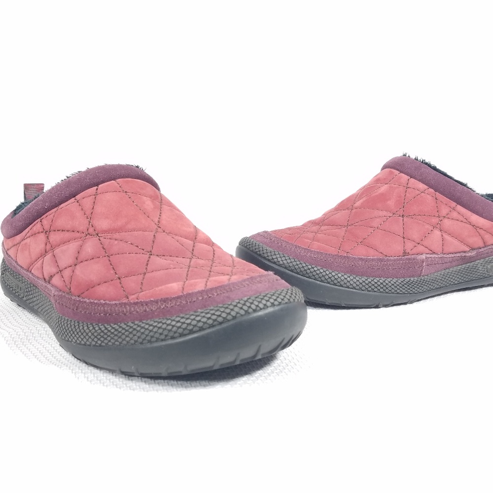 Merrrell Womens Size 7 Mules Burgundy Quilted